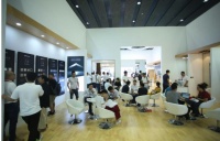 鸿雁iHouse智能面板新品亮相广州建博会