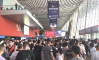 顶固“全屋定制”“安全门锁”双双亮相广州建博会,树行业产品标榜