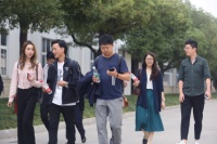 “质造·三人行”走进兔宝宝工厂 这些家居“黑科技”让人惊呆了!