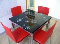 折叠的餐桌好吗 怎样选择折叠餐桌