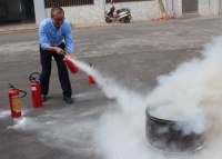 使用灭火器最佳的位置是什么位置 灭火器是什么物品