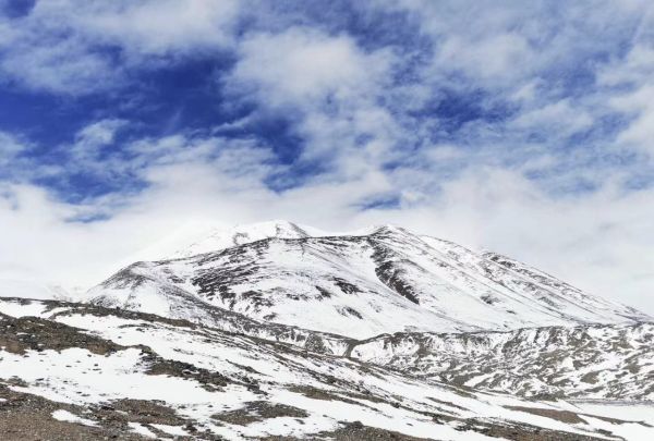 直面雪山 起而行之 |华耐登山队成功登顶海拔6178米玉珠峰