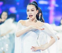 法格手持挂烫机，除皱定型一机搞定！