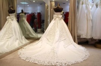 租婚纱大概多少钱 为什么租婚纱比买贵