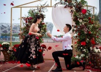 幽默的恭喜朋友求婚成功祝福语 祝福求婚成功的网红语