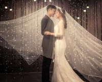 160穿齐地婚纱还是拖尾 如何根据身材挑选婚纱