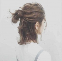 伴娘可以扎丸子头吗 适合伴娘的简单发型