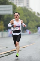 潘克庆7年马拉松首次跑进3小时！