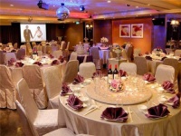 订婚宴男方办还是女方办 订婚宴要邀请哪些客人