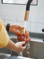 科技升级引发净饮水方式全新变革，从桶装水到高端净水器