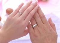 网上买戒指怎么选大小 中国码戒指尺寸对照表