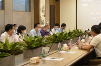 清远市委常委、副市长邱泽军一行莅临卡诺亚家居调研