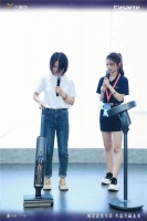 拖不干净地？卡萨帝洗地机首发：双倍清洁更省力