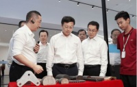 苏州市委曹书记到访创鑫激光,见证全球首台85kw激光器启动