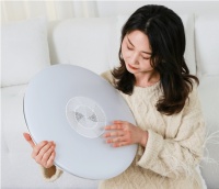 三思发布年度新品「超高亮」护眼吸顶灯:健康光照进入“陶瓷时代” 三思「超高亮」护眼吸顶灯正...