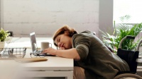 斯丽比迪:一“脊”之力唤醒健康睡眠