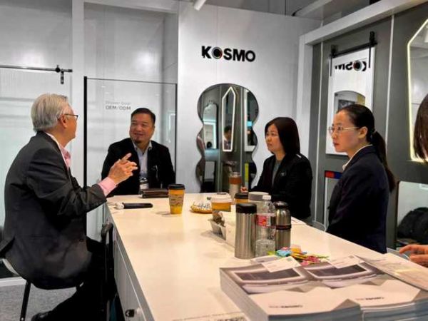 2025美国KBIS展 | KOSMO 技术硬核驱动,镜显非凡实力