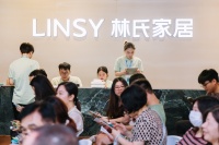 从马年开年爆红到三月亮相，林氏家居开门红后重磅登陆广州家博会